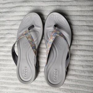 Crocs Women's Dual Comfort Floral Print Flip Flop Sandals Gray Size W7